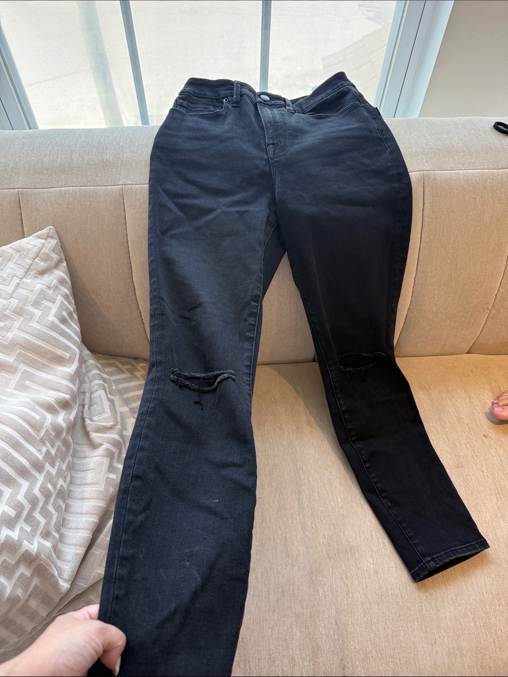 Good American Black Distressed Skinny Jeans